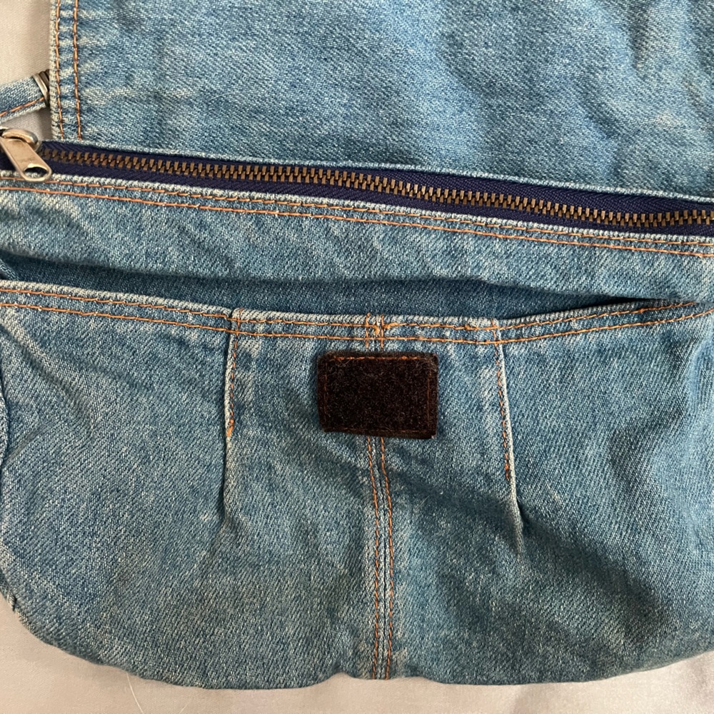 Y2K Shane Denim Crossbody Bag with Strap - Picture 3 of 5